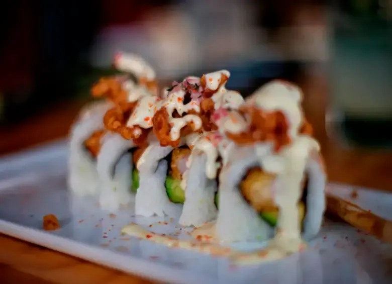 El sushi es una de las preparaciones japonesas más reconocidas a nivel internacional. FOTO: Colprensa.