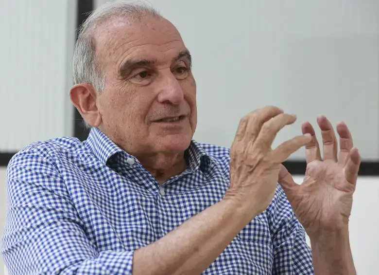 El exsenador recordó una iniciativa de 2018 para evitar disputas partidistas por la camiseta. FOTO: Manuel Saldarriaga Quintero.