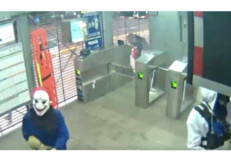 <span class="mln_uppercase_mln">La</span><b><span class="mln_uppercase_mln"> red criminal es señalada de perpetrar actos de vandalismo y de terrorismo en diferentes sectores de Bogotá entre 2024 y 2025. FOTO: CAPTURA DE VIDEO</span></b>