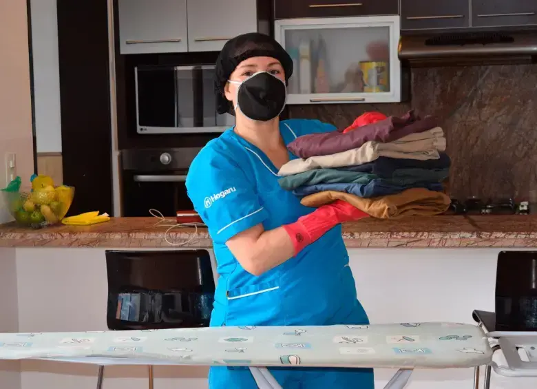 En 2024, entre trabajadoras formales e informales, solo se pagó la prima al 23%. En el 2018 (31%), 2019 (30%) y 2020 (27%). FOTO: El Colombiano.