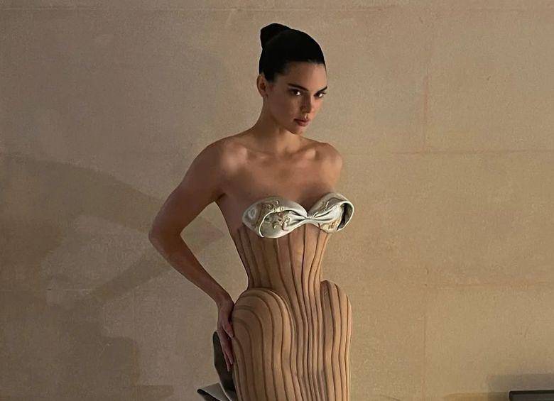 <span class="mln_uppercase_mln">Kendall</span><b><span class="mln_uppercase_mln"> Jenner es una de las modelos mejor pagadas del mundo. FOTO: INSTAGRAM KENDALL JENNER</span></b>