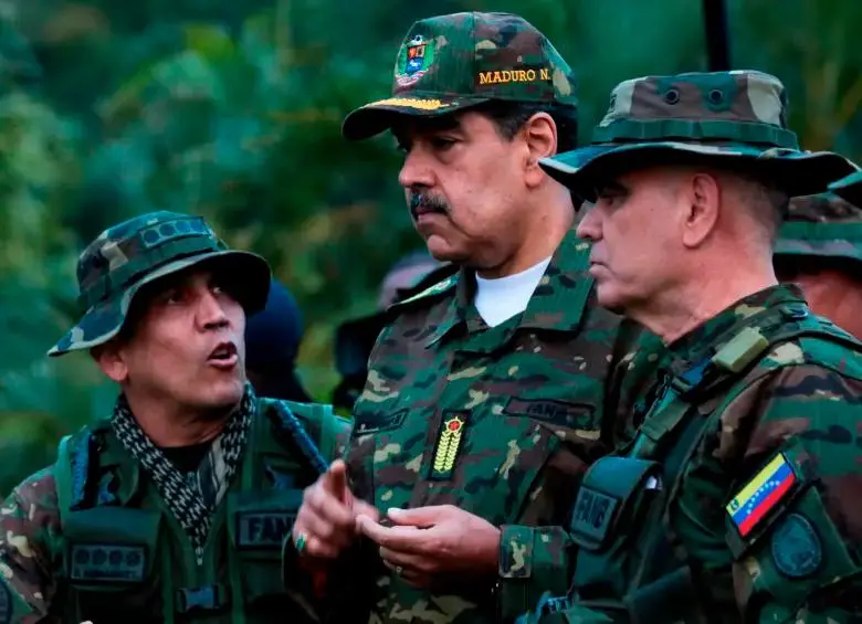Nicolás Maduro convocó a sus milicias para “proteger” la soberanía venezolana ante cualquier intento de invasión de Estados Unidos. FOTO AFP 