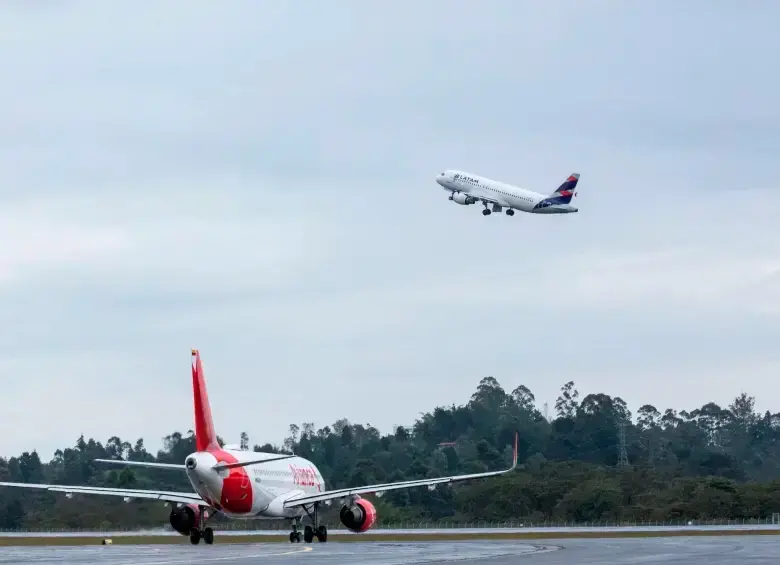 La recuperación del transporte aéreo en Colombia también se refleja en el aumento de rutas y aerolíneas durante la última década. FOTO: CAMILO SUÁREZ