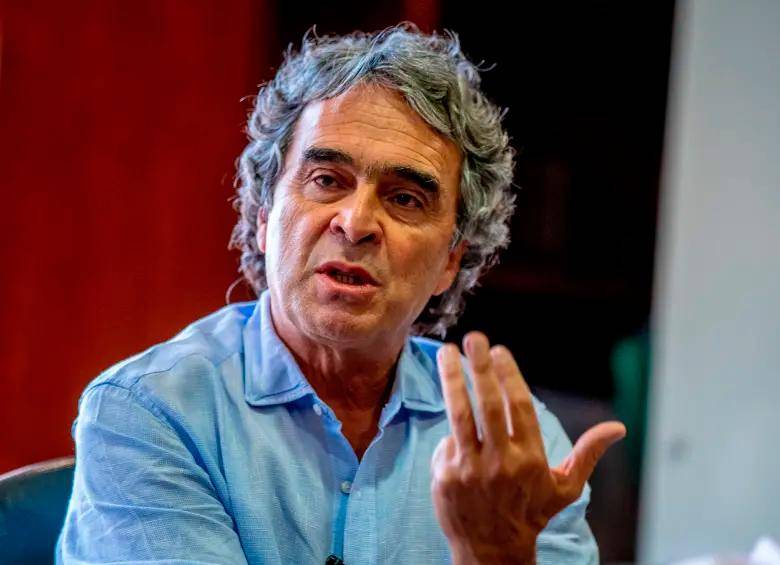 El anuncio de Fajardo se conoce días después de que una encuesta de las firmas Guarumo y Ecoanalítica lo ubicara ya no solo por debajo de Iván Cepeda y Abelardo de la Espriella, sino superado en intención de voto por Paloma Valencia y Vicky Dávila. FOTO: JUAN ANTONIO SÁNCHEZ