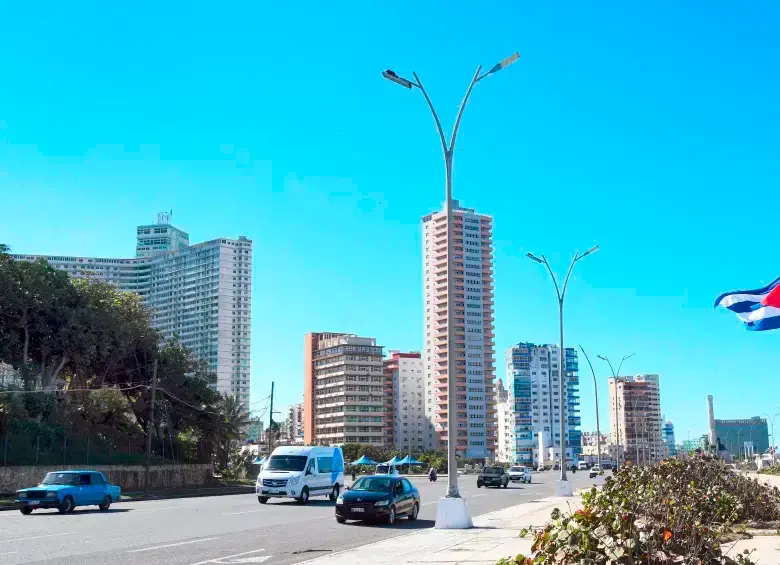 Apagones prolongados y escasez de combustibles reflejan la profundidad de la crisis energética que golpea a Cuba en 2026. FOTO: Getty