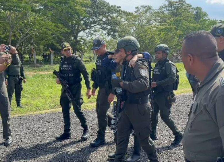 La abogada de 29 años de edad, Yennis Vanessa Salazar, al momento de su rescate tras permanecer secuestrada a manos del ELN. FOTO: Captura de video