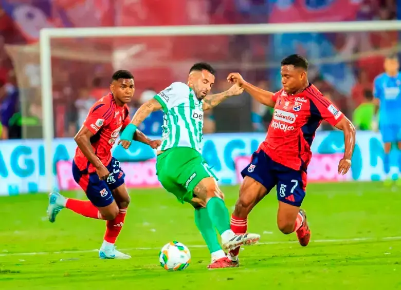 Hinchas de Nacional y Medellín podrán llevar sus donaciones al punto habilitado en el estadio Atanasio Girardot durante el clásico paisa. FOTO Camilo suárez
