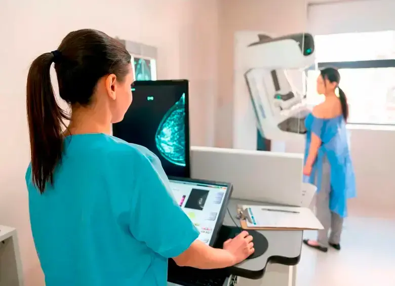 El cáncer de mama no solo afecta a mujeres: aunque es poco común, alrededor del 1 % de los casos se diagnostican en hombres. FOTO Getty