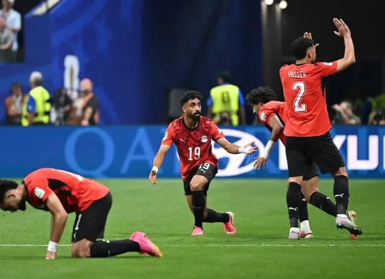 La anulación del primer gol de Mostafa Ziko desató la polémica del partido y motivó las fuertes declaraciones de jugadores y cuerpo técnico egipcio tras la eliminación. FOTO: XINHUA.