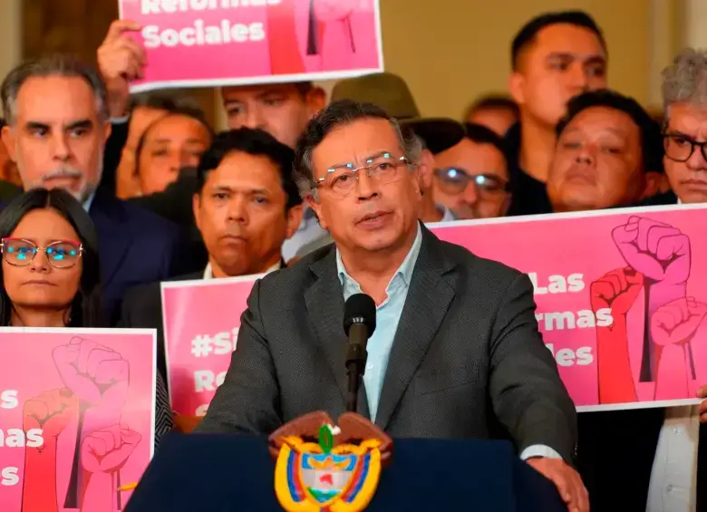 Gustavo Petro pretende que una nueva consulta popular incluya preguntas sobre el sistema de salud. FOTO PRESIDENCIA