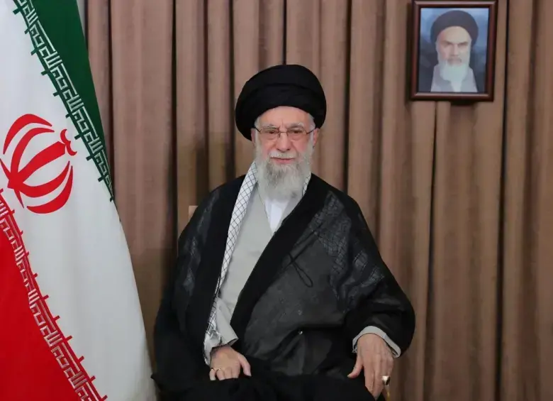 El ayatolá Alí Jamenei se pronunció sobre las protestas que ocurren en Irán por el alto costo de vida. FOTO: GETTY