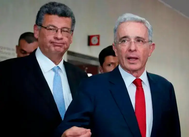 El abogado Jaime Granados y el expresidente Álvaro Uribe. FOTO: Colprensa