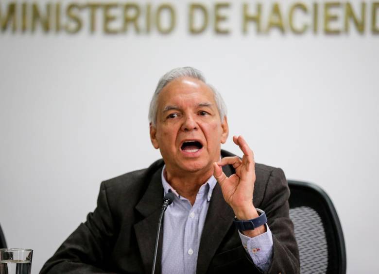El ministro de Hacienda, Ricardo Bonilla, había pedido a la Corte revisar su decisión. FOTO: Cortesía