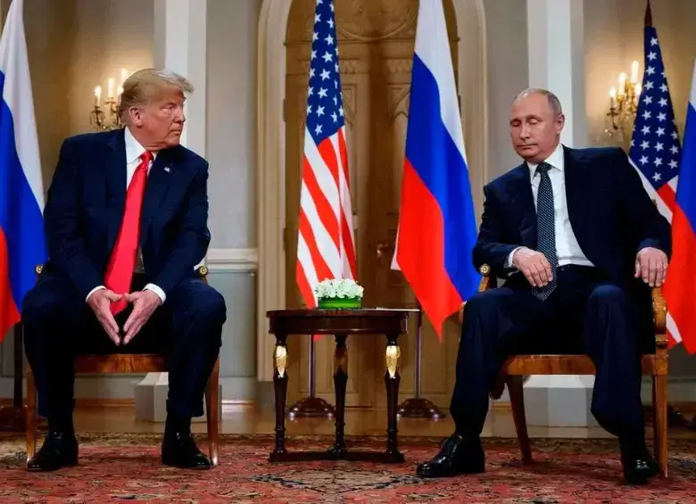 El presidente de Estados Unidos, Donald Trump; y el presidente ruso, Vladímir Putin. FOTO: AFP.