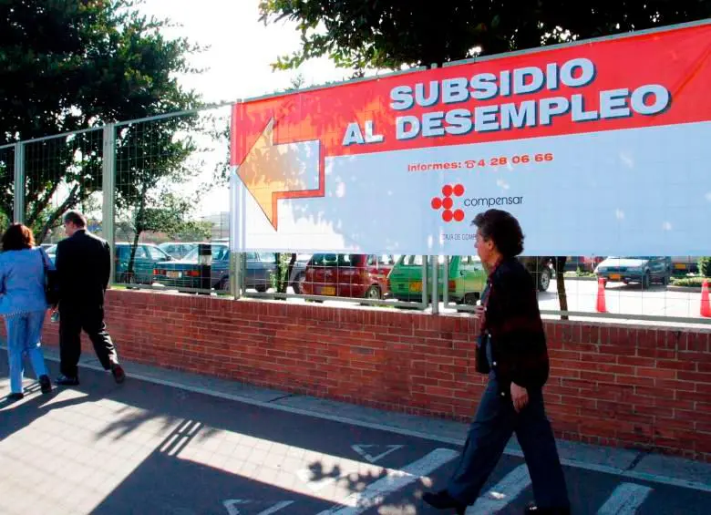 El subsidio de desempleo incluye pagos escalonados, aportes a salud y pensión, y una cuota monetaria para quienes cumplen con los requisitos. FOTO: Colprensa