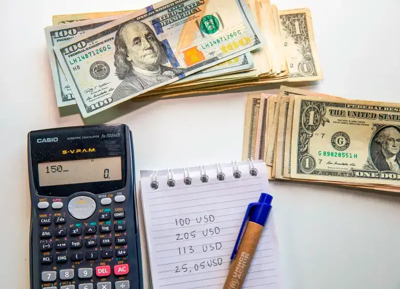 La caída de la TRM hizo más accesibles productos tecnológicos y viajes durante la jornada. FOTO: EL COLOMBIANO