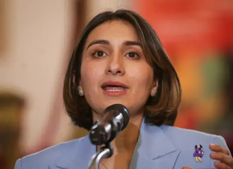 La canciller Laura Sarabia dijo que se mantendrá la impresión con esa compañía. Foto: Colprensa