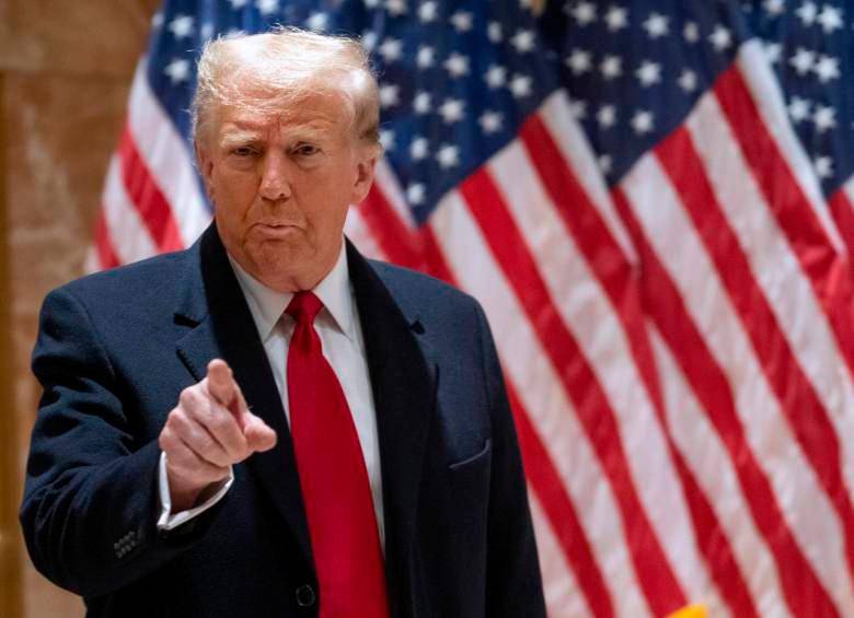 Donald Trump sostiene que es un “gran gesto” que Catar le haya ofrecido un avión como regalo. FOTO: Getty