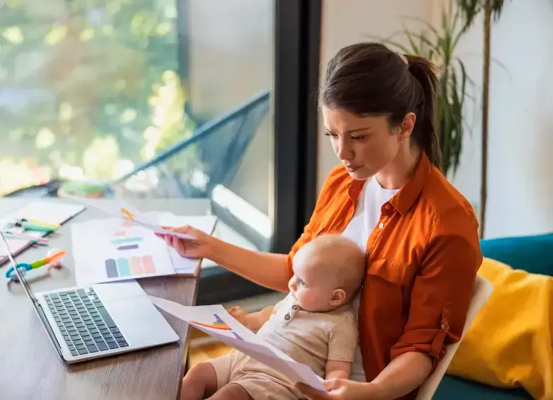 Empresas deberán garantizar el día de la familia antes de la entrada en vigencia total de la jornada laboral de 42 horas en julio de 2026. FOTO DEPOSITPHOTOS