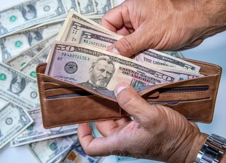 En Colombia, la negociación de la divisa abrió la jornada al alza en $4.250. Foto: EL COLOMBIANO