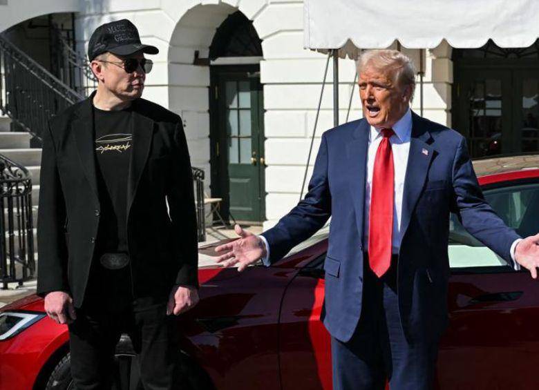 La Casa Blanca aseguró que el presidente estadounidense Donald Trump está al tanto de las duras críticas de su exasesor Elon Musk contra su proyecto de ley presupuestario. FOTO: AFP vía Getty