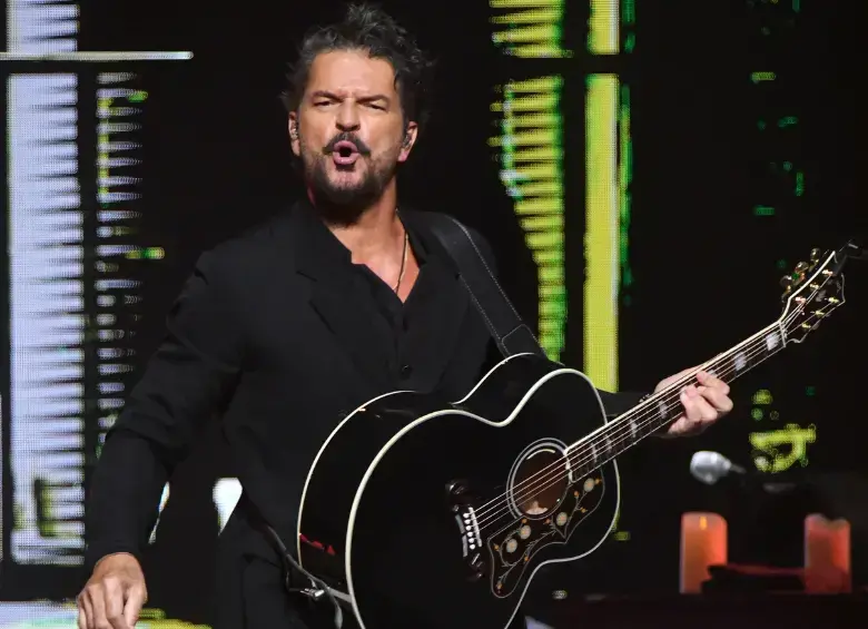 Ricardo Arjona volvió a ser tendencia por una canción publicada originalmente en 1996 durante el Mundial. FOTO: Getty