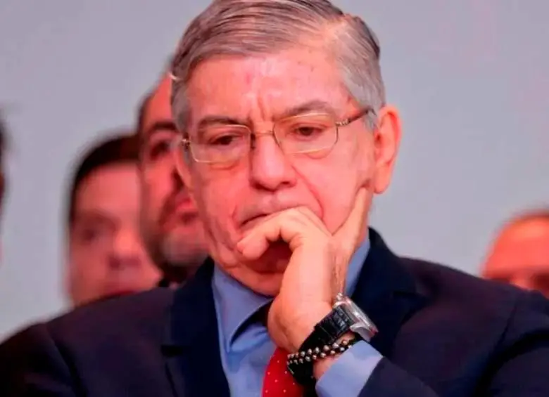 Gaviria llamó a rodear y apoyar al registrador nacional, además de invitar a la comunidad internacional a rechazar “el camino autoritario de Petro”. FOTO: Colprensa