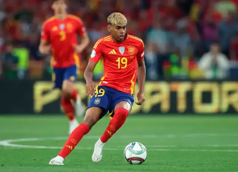 Lamine Yamal, de 18 años, es uno de los futbolistas jóvenes con mayor influencia en el mundo. Fue la figura de España en el título de la Eurocopa 2024 que consiguió. Foto: Getty