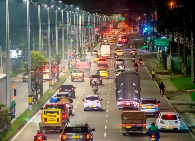 Por este tramo pasan 200.000 vehículos al día por lo que tiene alta incidencia en la movilidad de todo el área metropolitana y demás municipios aledaños. FOTO: EL COLOMBIANO