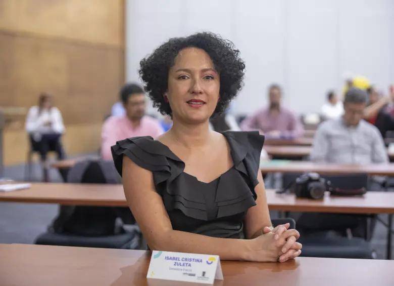 Isabel Zuleta, congresista y delegada del Gobierno en espacios de diálogo carcelario, enfrenta cuestionamientos por supuesta injerencia en asuntos penitenciarios. FOTO: Archivo EL COLOMBIANO, Carlos Velásquez