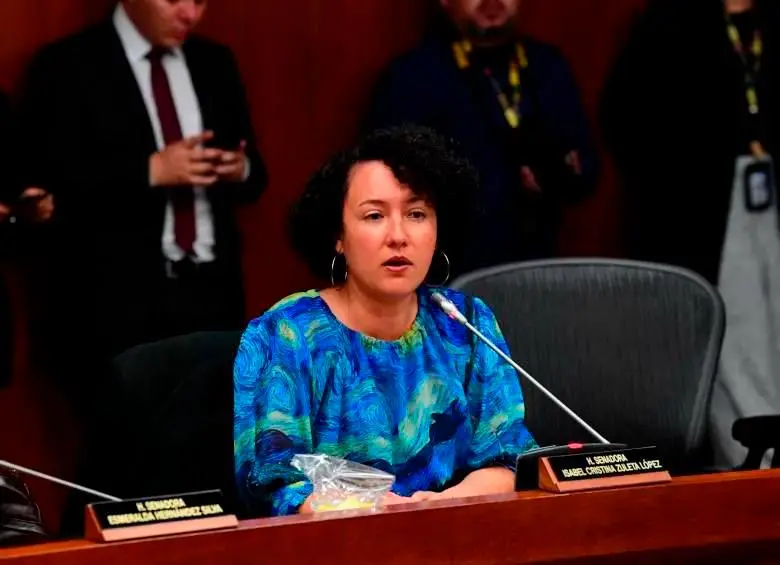 La congresista ya había sido denunciada por presuntamente aprovecharse de su investidura para intervenir irregularmente en la salida de varios de cabecillas de la cárcel de Itagüí para participar en la concentración del presidente Petro en La Alpujarra. FOTO: EL COLOMBIANO