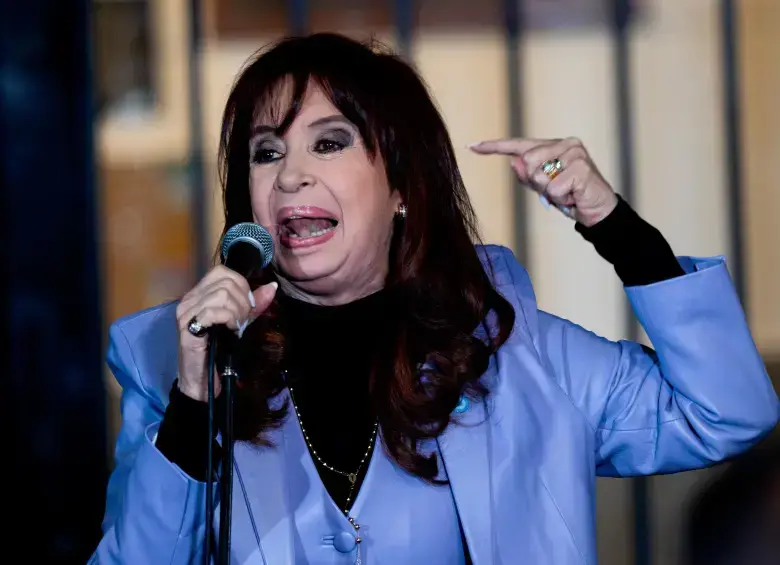La expresidenta Cristina Fernández enfrenta un arresto domiciliario por su condena. FOTO: GETTY