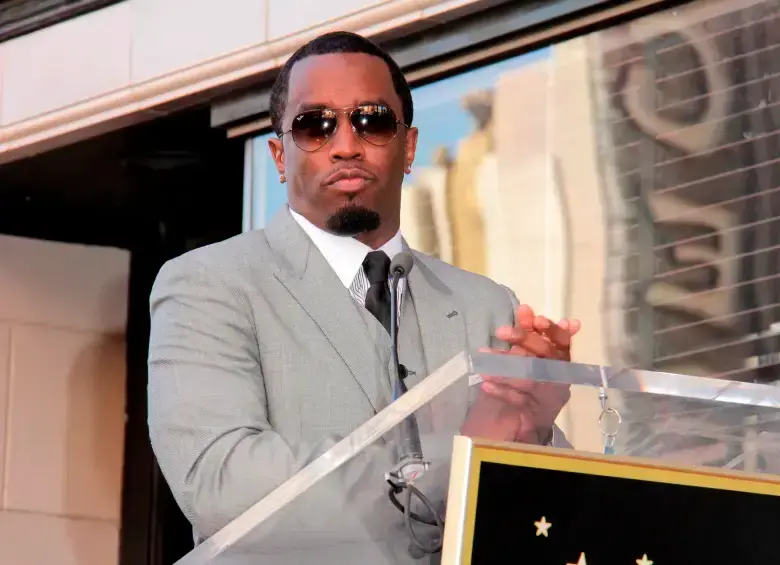 Sean “Diddy” Combs enfrenta un juicio en Nueva York por presunta agresión sexual y proxenetismo, tras las declaraciones de su expareja Cassie y otros testigos que lo acusan de violencia y control psicológico. FOTO Desposiphotos