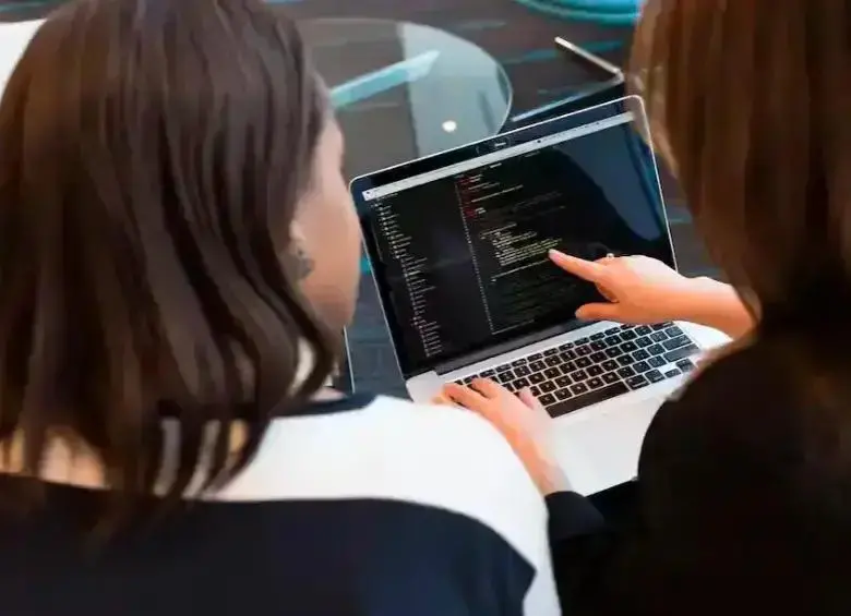 El curso de <i>Líder de IA Generativa</i> incluye formación en herramientas como Gemini Advanced, NotebookLM y Google AI Studio. FOTO cortesía