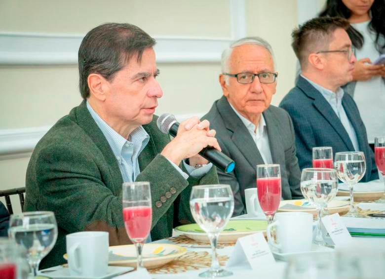 Los ministros del Interior, Juan Fernando Cristo, y de Salud, Guillermo Jaramillo. FOTO CORTESÍA