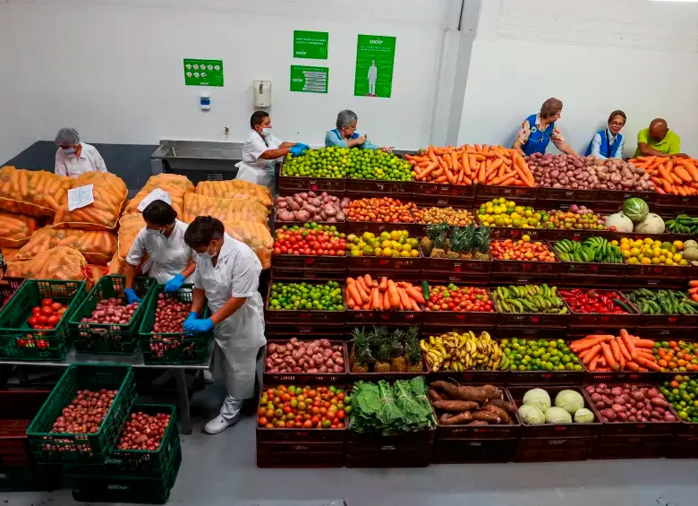Antioquia rescata el 25% de los alimentos en el país que por deficiencias de la cadena logística tienen riesgo de terminar desperdiciándose. FOTO: MANUEL SALDARRIAGA