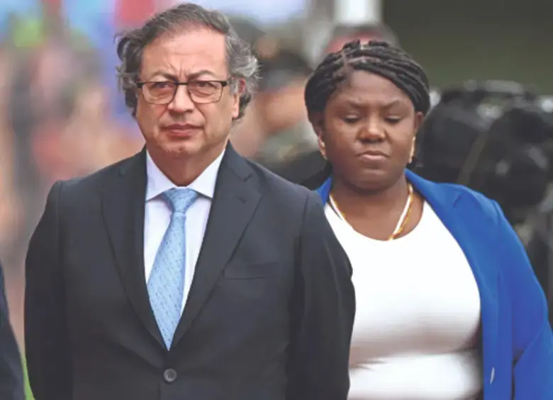 La funcionaria afirmó que aunque llegó con sueños y esperanzas de progresismo, se encontró con políticas y comportamientos estructurales de opresión. Foto: AFP