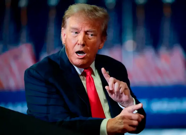 Donald Trump ha defendido su polémica política contra migrantes en situación irregular. FOTO GETTY