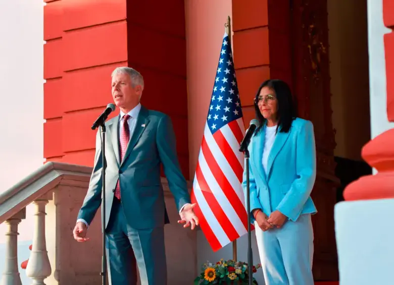 El secretario de Energía de Estados Unidos, Chris Wright, y la presidenta encargada de Venezuela, Delcy Rodríguez. Foto: FOTO: Gobierno de Venezuela