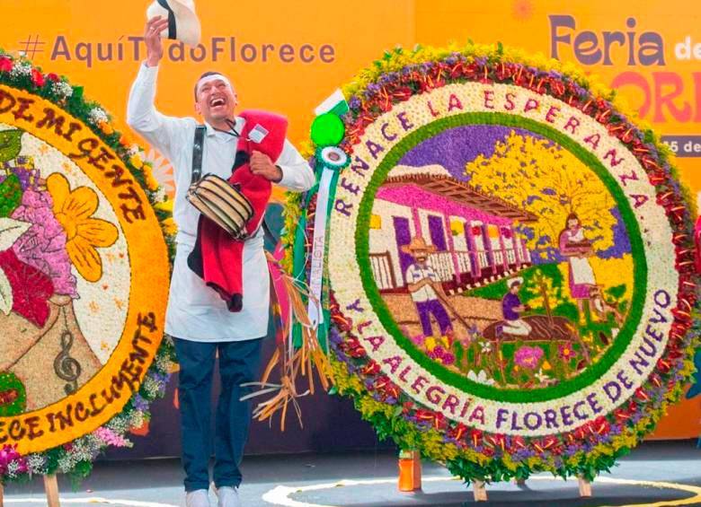 Henry de Jesús Londoño Patiño fue el Ganador Absoluto de la Feria de las Flores 2022. FOTO: Alcaldía de Medellín. 
