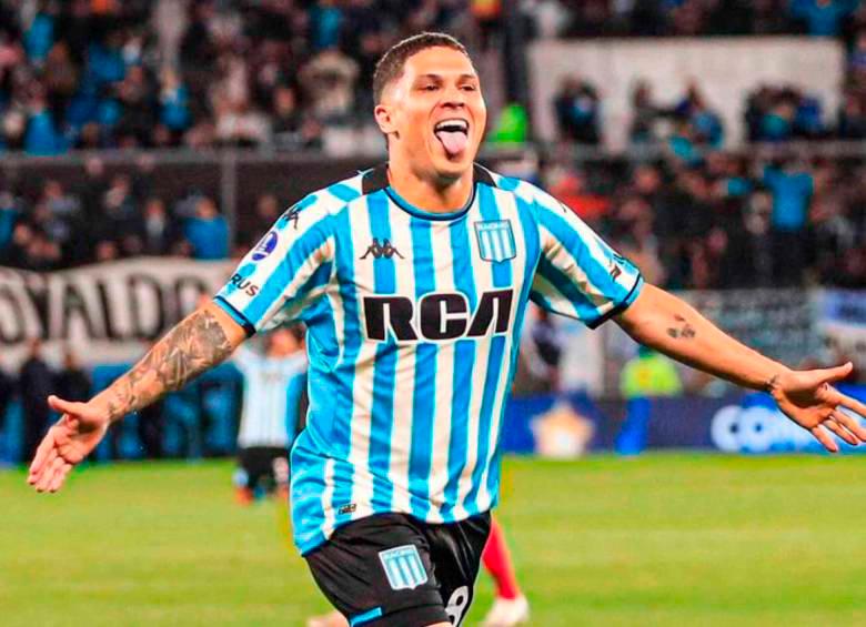 El futbolista colombiano Juan Fernando Quintero juega en Racing de Argentina desde junio del 2023, luego de un paso fugaz por el Junior de Barranquilla. FOTO: TOMADA DEL X DE @Racingclub