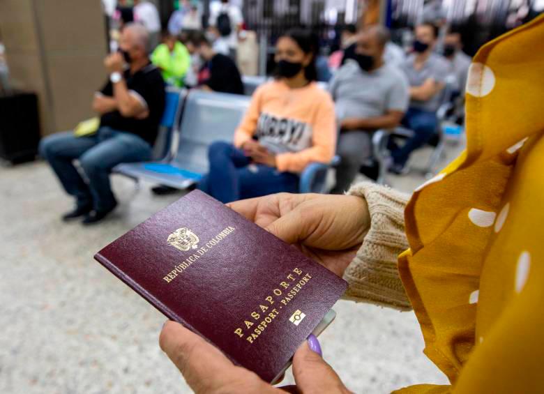 La Dirección de Asuntos Migratorios, Consulares y Servicio al Ciudadano aseguró que analiza las recomendaciones y emprendió el desarrollo de un nuevo sistema. FOTO: EL COLOMBIANO