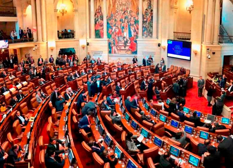 Al proyecto que busca reducir periodo de receso de los congresistas todavía le faltan cinco debates en Cámara. FOTO: COLPRENSA
