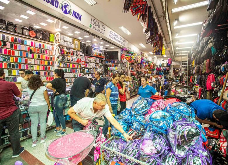 Según Fenalco, los compradores utilizan con menos intensidad sus tarjetas de crédito. Foto: Archivo