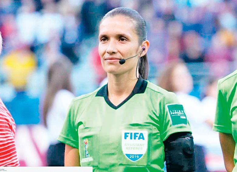 Mary Blanco hizo parte de la terna arbitral de la final del Mundial Femenino Sub-20 de Costa Rica en 2022, entre España y Japón. La acompañaron las venezolanas Emikar Calderas y Migdalia Rodríguez. FOTO GETTY