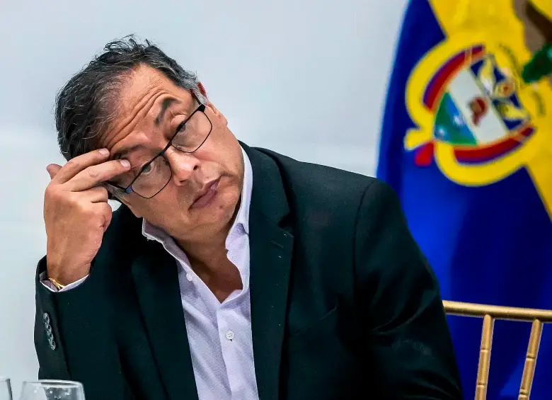 El Gobierno Petro ahorró intereses en 2025, pero la deuda futura creció a $310 billones. 