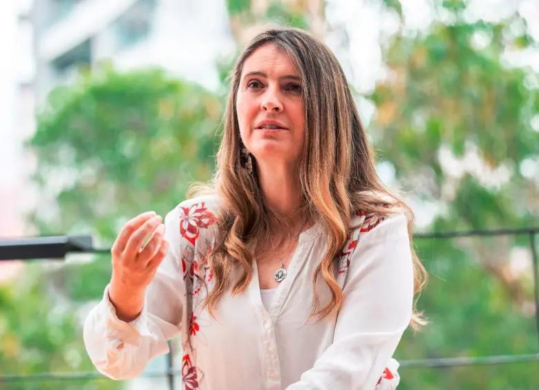 La senadora Paloma Valencia es la tercera en intención de voto, detrás de Abelardo de la Espriella e Iván Cepeda. FOTO CAMILO SUÁREZ
