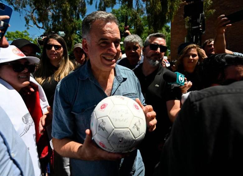 Yamandú Orsi es el nuevo presidente de Uruguay con el apoyo de “Pepe” Mujica. Foto: GETTY