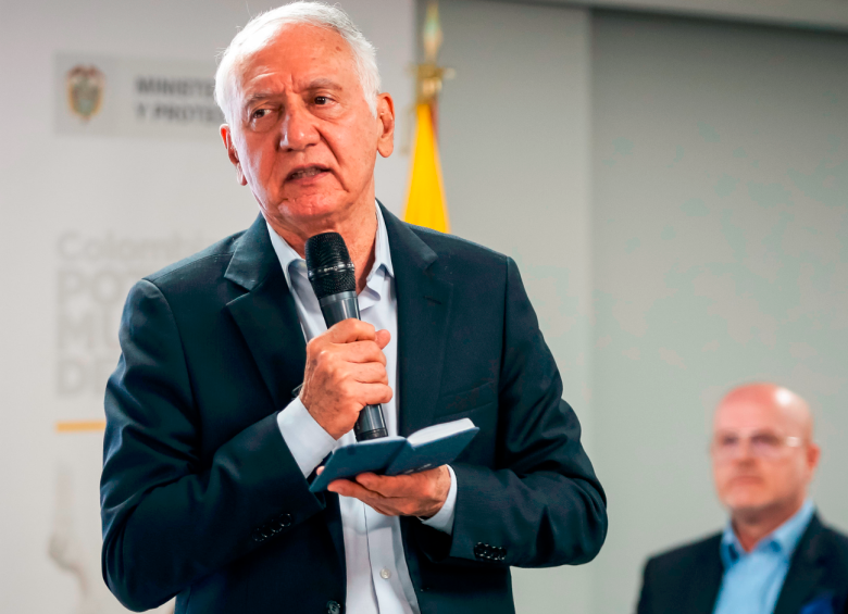 El ministro de Salud, Guillermo Alfonso Jaramillo, se ha visto envuelto en múltiples polémicas en los últimos días. FOTO: Colprensa