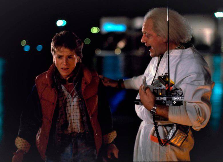 Michael J. Fox y Christopher Lloyd son los protagonistas de la trilogía de Volver al Futuro. FOTO: CORTESÍA STUDIO UNIVERSAL